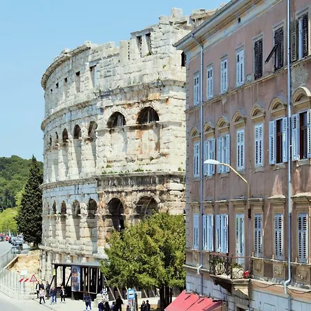 Amphitheatre Pula